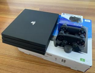 PlayStation 4 Slim Pro (1TB)